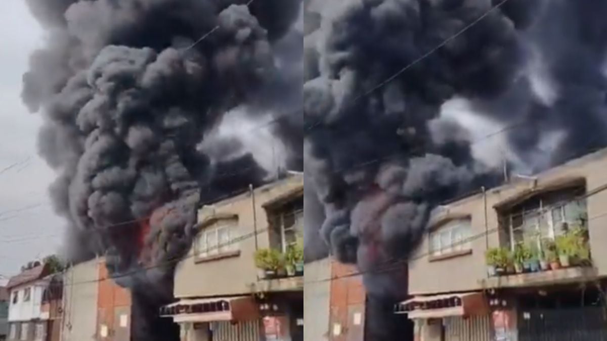 Incendio consume bodega recicladora en Santa María Aztahuacán, Iztapalapa