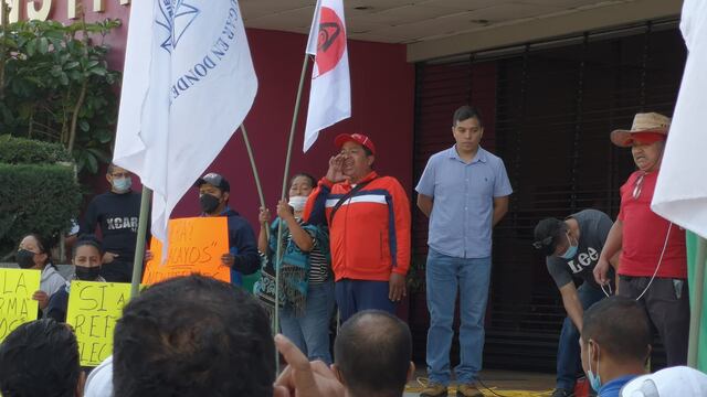 Asociación política irrumpe oficinas del INE