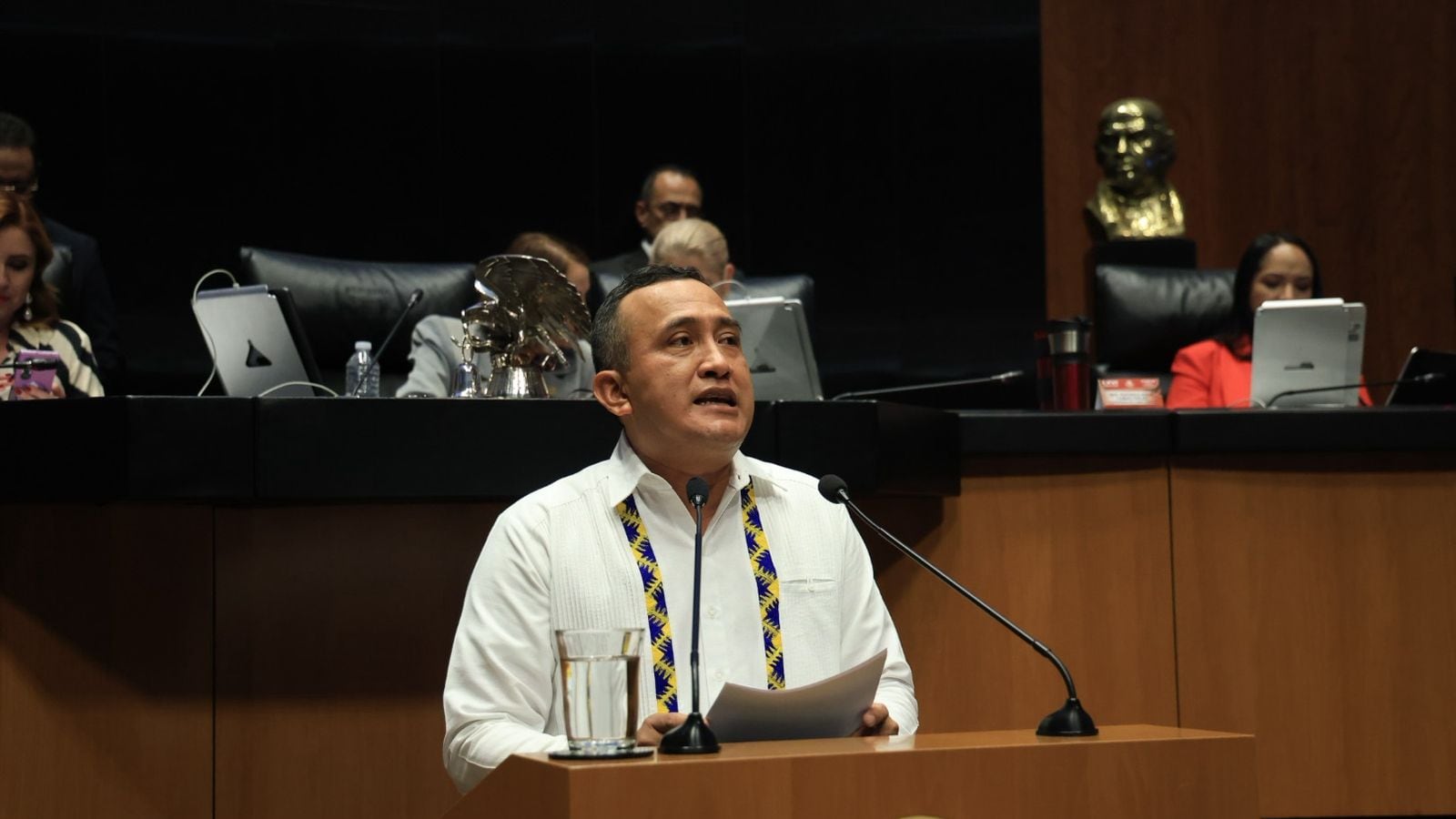 Antonino Morales defiende ante el Senado las reformas a la Ley Aduanera