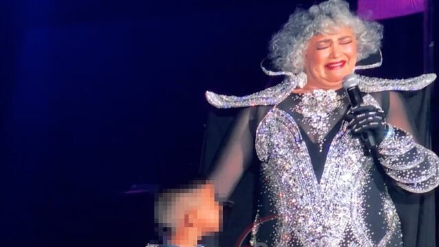 niño de TikTok despechado canta con Amanda Miguel