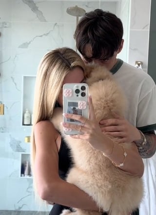 Peso Pluma le dio un bellísimo regalo a su novia Hanna Howell