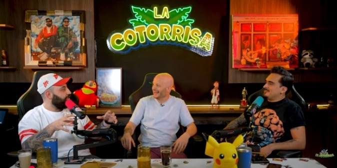 Facundo en La Cotorrisa con Slobotzky y Ricardo Pérez.