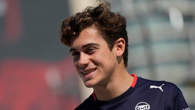 Franco Colapinto elogia a Checo Pérez