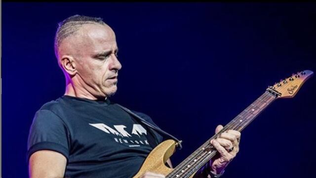 Eros Ramazzotti manda mensaje en contra del uso de plásticos