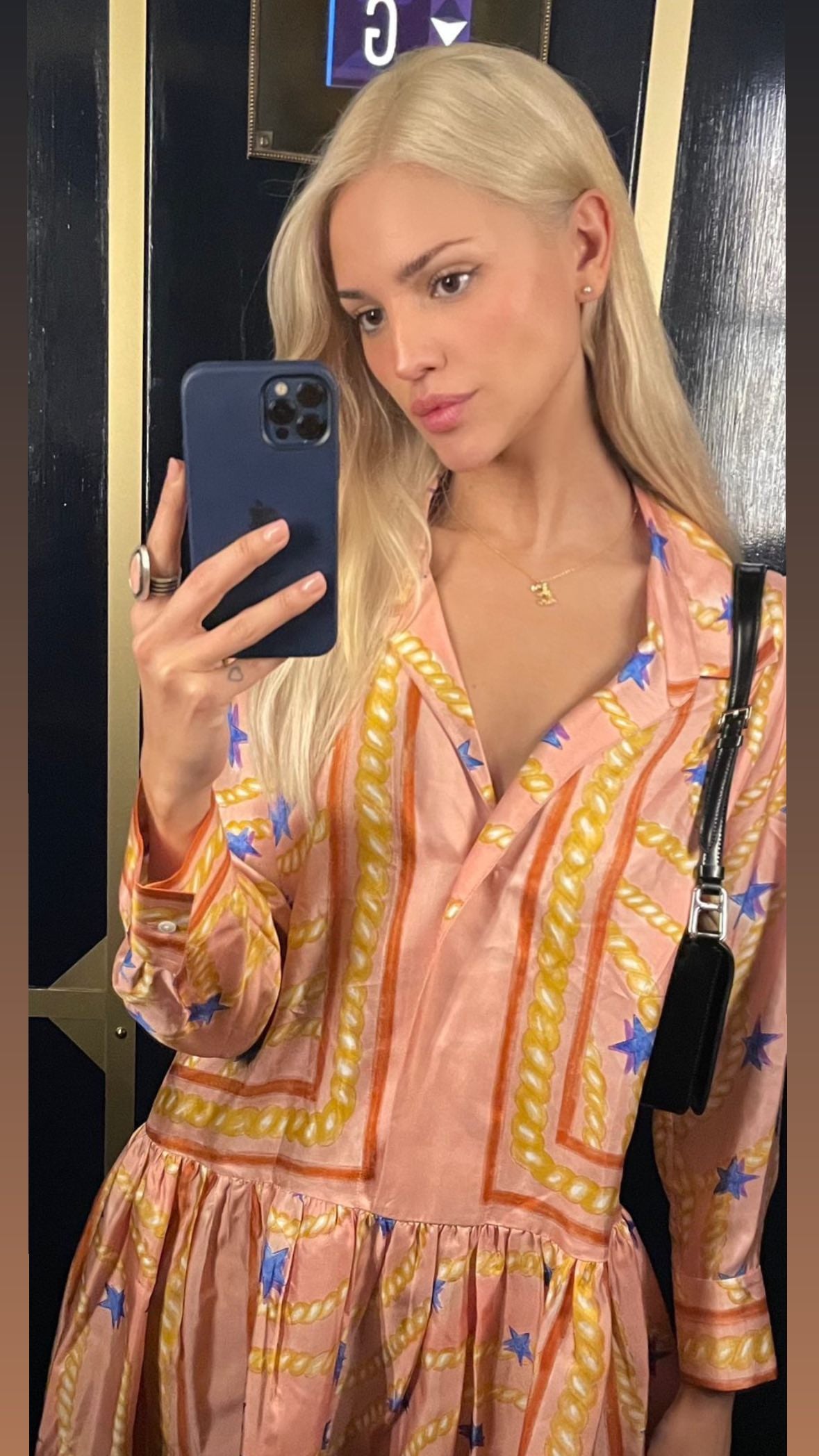 Eiza González presume nuevas fotos con el cabello rubio