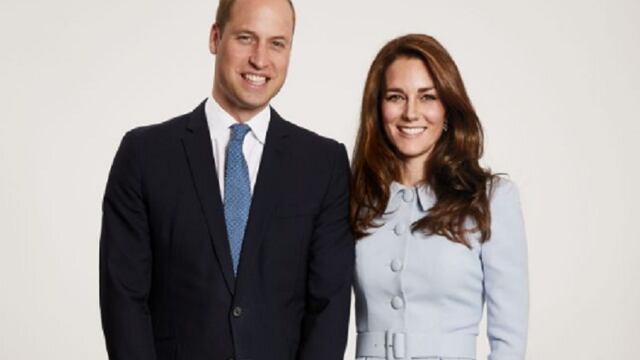 La imagen es la postal navideña de los duques de Cambridge de este año.