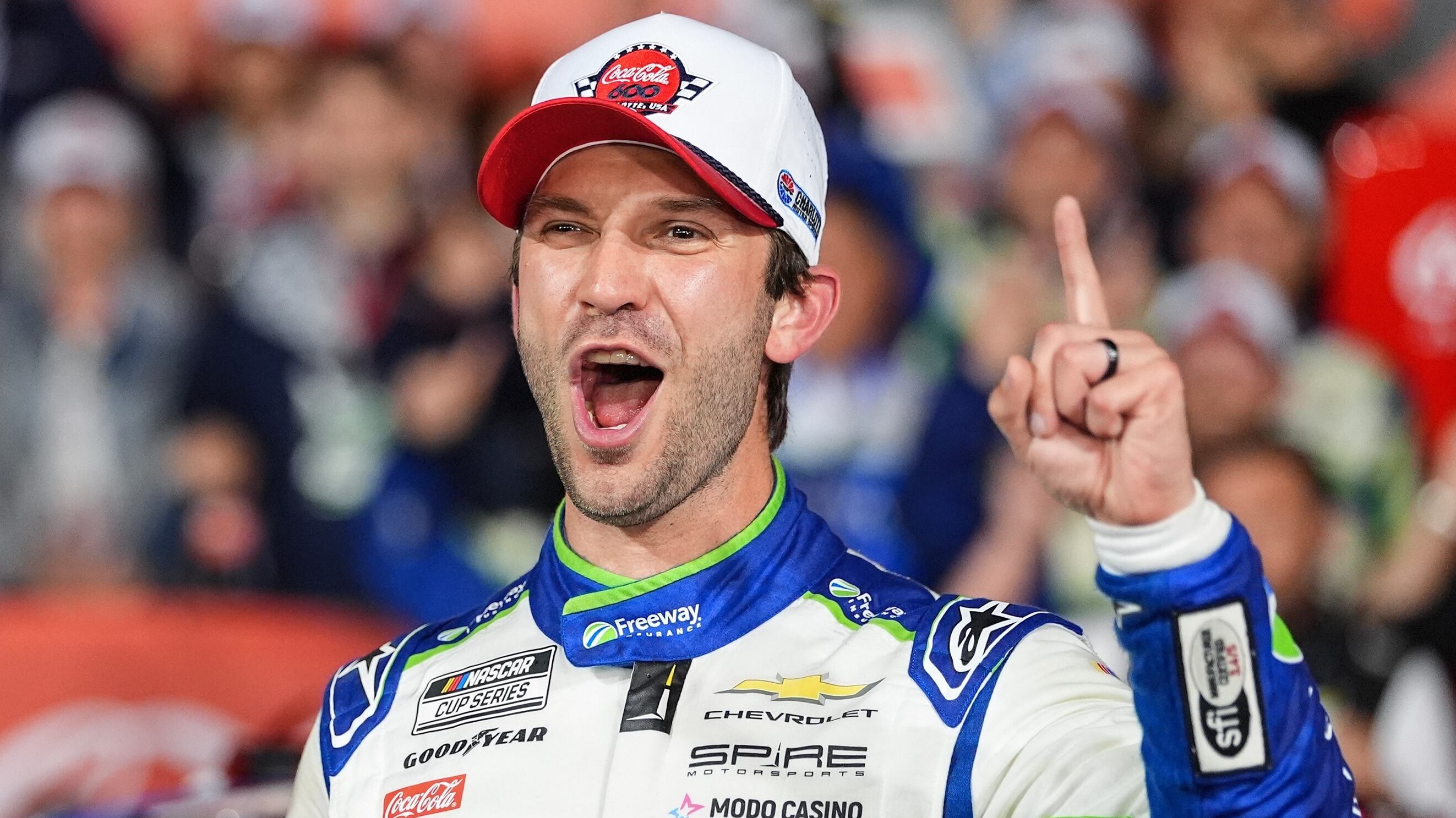 Daniel Suárez consigue victoria en NASCAR Cup Series en Charlotte