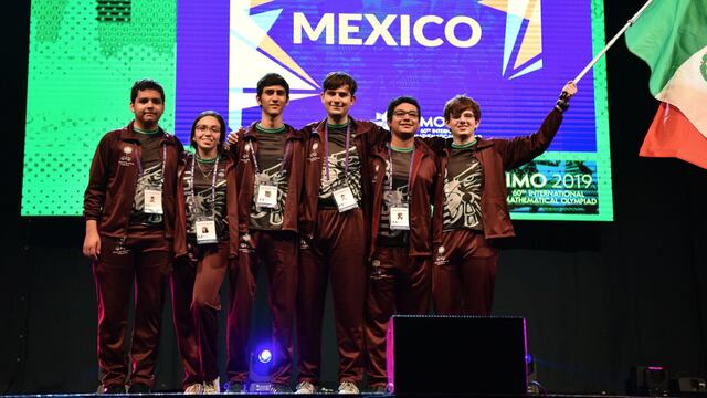 Equipo matemáticas del toro medallas