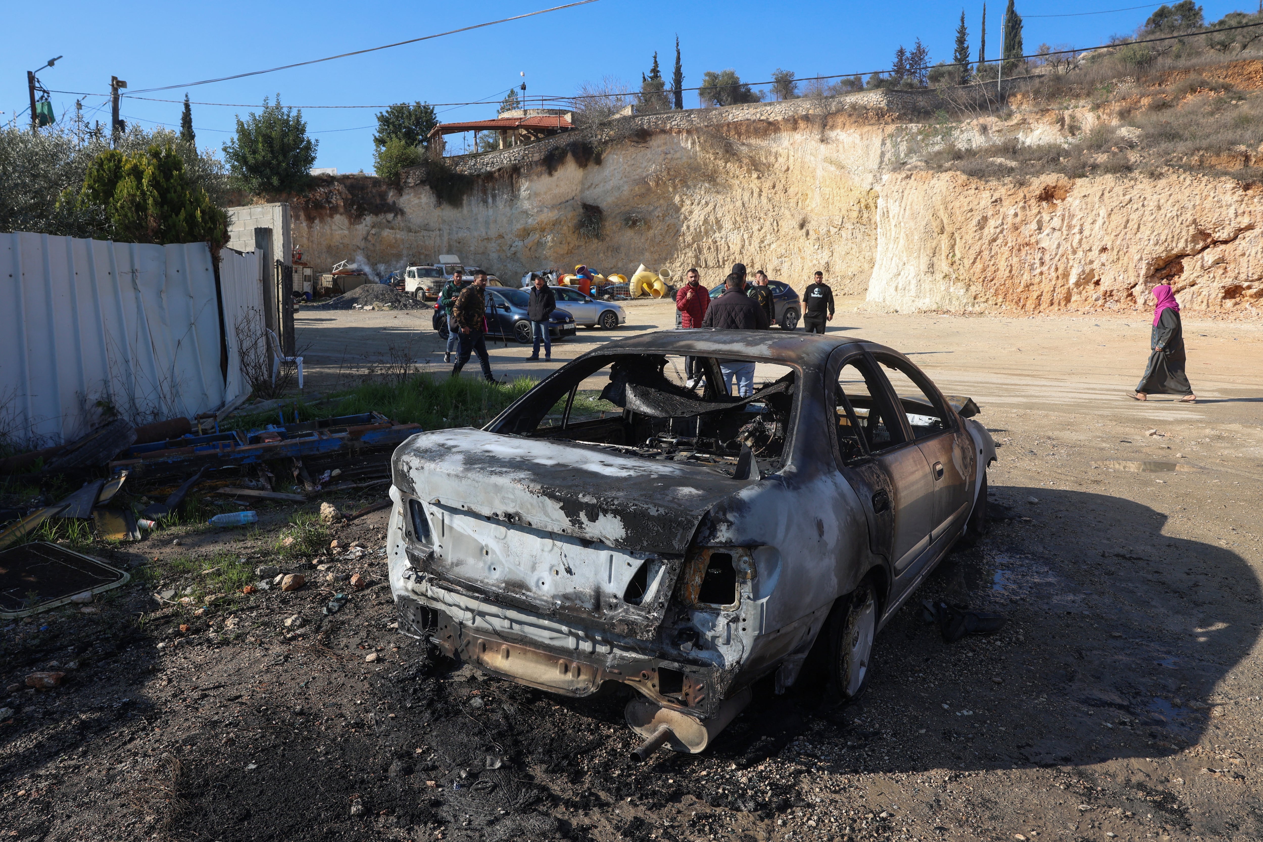 Civiles israelíes atacan a palestinos en Cisjordania ocupada