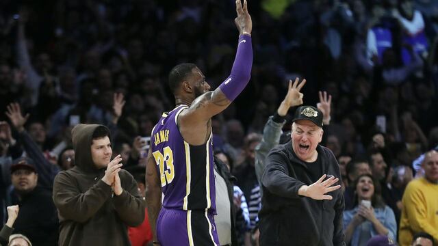 LeBron sentenció el triunfo ante Nueva Orleans