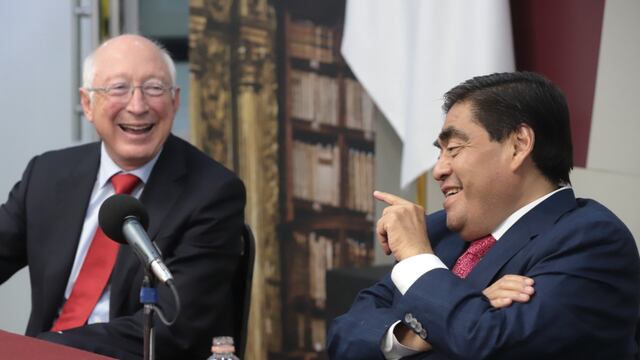 Miguel Barbosa y Ken Salazar