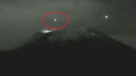 VIDEO: OVNI ingresó al cráter del volcán Popocatépetl; Jaime Maussan asegura que atravesó un portal