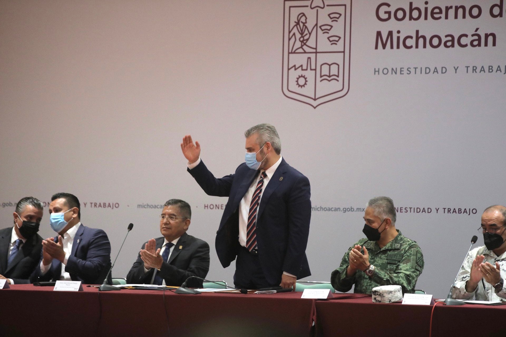 Alfredo Ramírez Bedolla celebra acuerdo para coordinar la seguridad