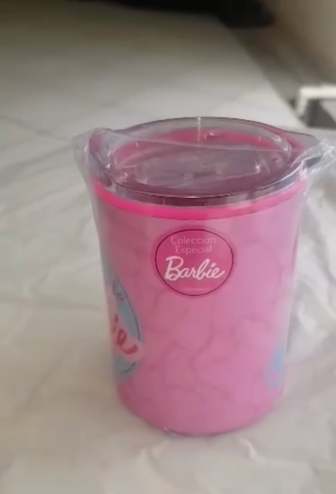 Termo de Barbie en Oxxo