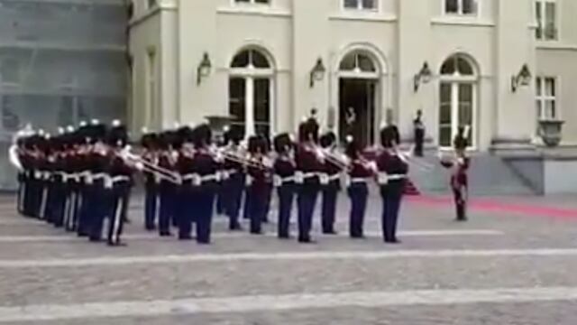 La Guardia de Honor Holandesa interpretó de forma emotiva el himno mexicano.