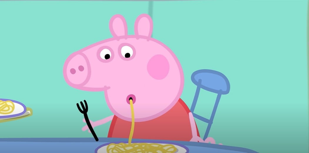 Peppa Pig pierde un diente comiendo espagueti