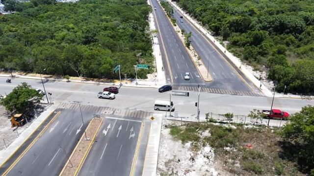Carretera chueca en Playa del Carmen