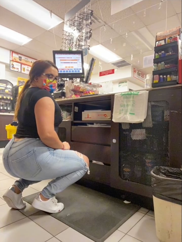 Lizbeth Castro, cajera viral del Oxxo