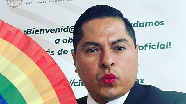 Persona no binaria, es el género con el que le magistrade Ociel Baena se identificaba.