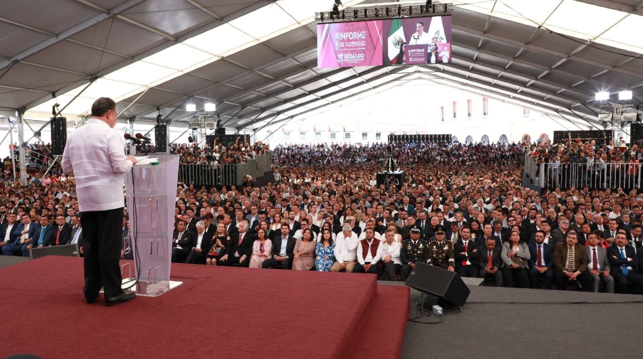 Julio Menchaca rindió su primer informe de gobierno en Hidalgo