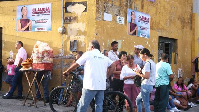 Cientos de personas se retiran de un mitin de Claudia Sheinbaum en Morelos