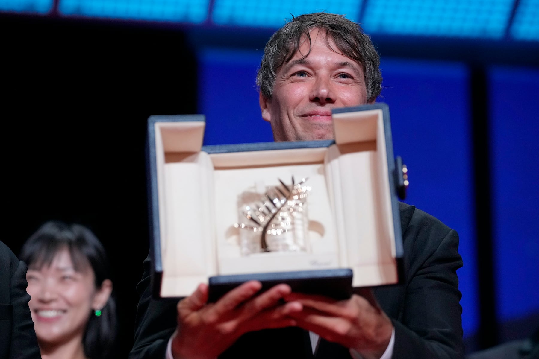 Karla Sofía Gascón no se llevó la Palma de Oro, pero recibe premio en Festival de Cannes 2024; lista completa de ganadores