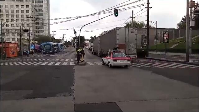 Manifestantes retiran bloqueo afuera de oficinas de Conagua en Insurgentes Sur
