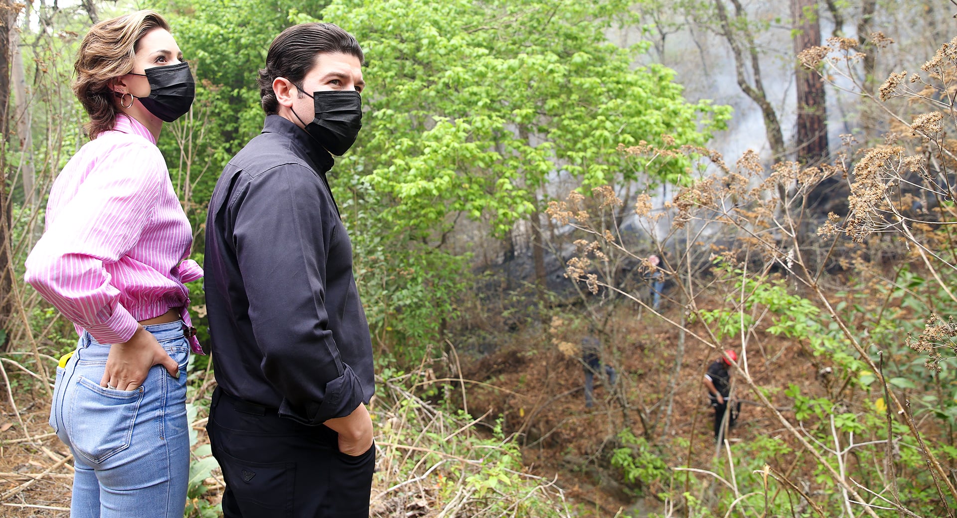 Samuel García y Mariana Rodríguez supervisan labores