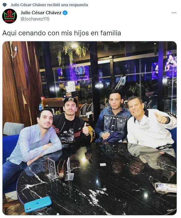 Julio César Chávez y sus hijos