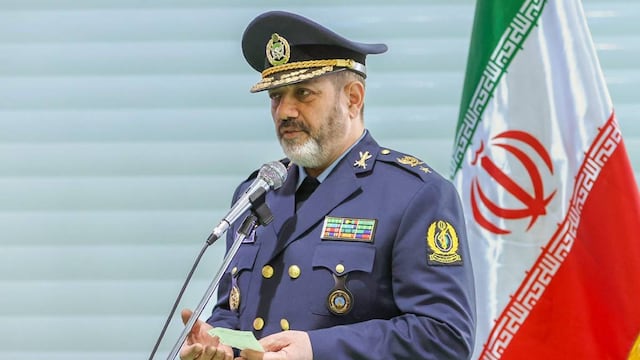 Aziz Nasirzadeh, ministro de Defensa de Irán