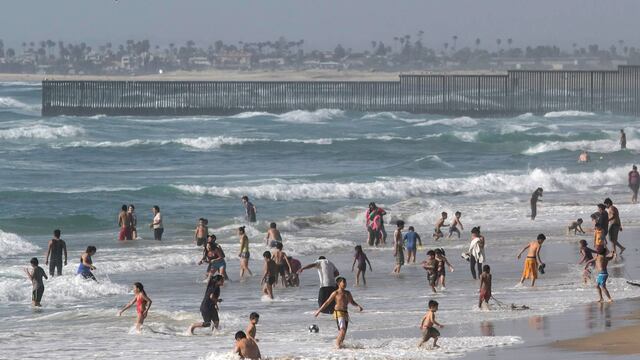 Vacacionistas en playas mexicanas. Incremento en este 2016.