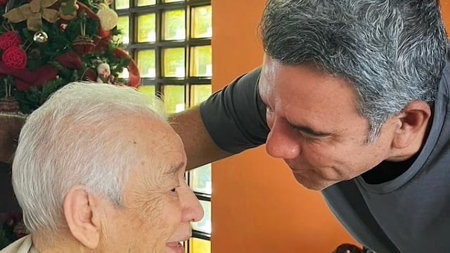 Héctor Sandarti con su mamá, Gertie Duarte