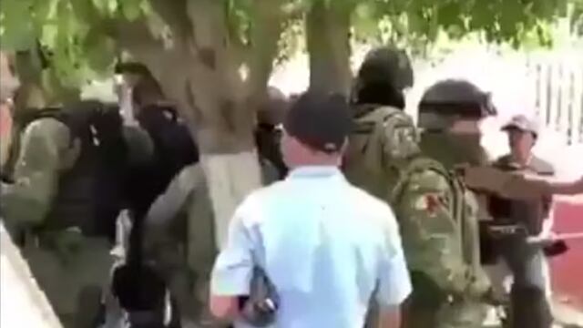 Militares acorralados en Michoacán