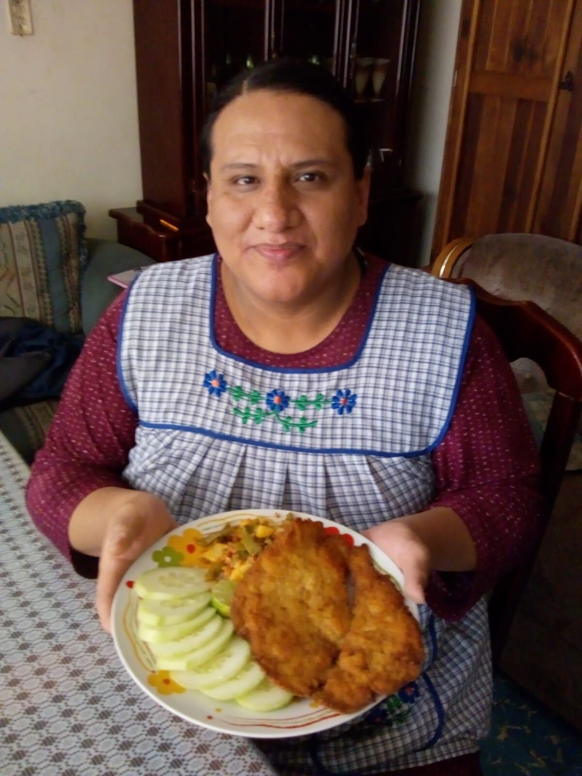 Andrea Alpizar, mujer trans, pide empleo vía Facebook