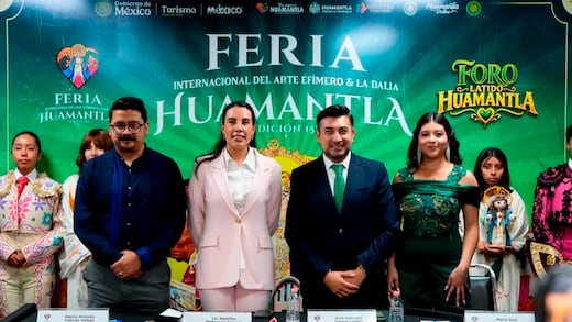Chava Santos lleva al escenario nacional la Feria Internacional del Arte Efímero y la Dalia Huamantla 2026