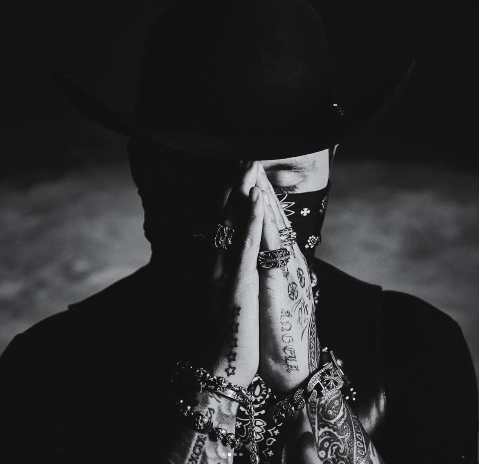 Christian Nodal regresa a Instagram