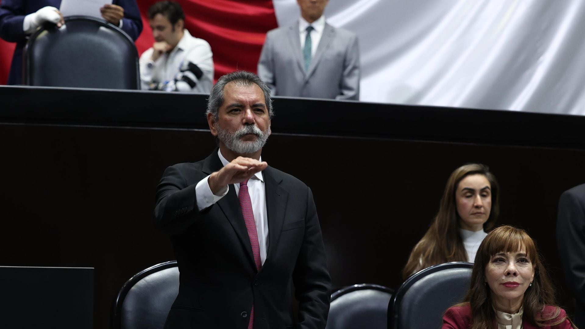 Édgar Amador, secretario de Hacienda, comparece ante la Cámara de Diputados