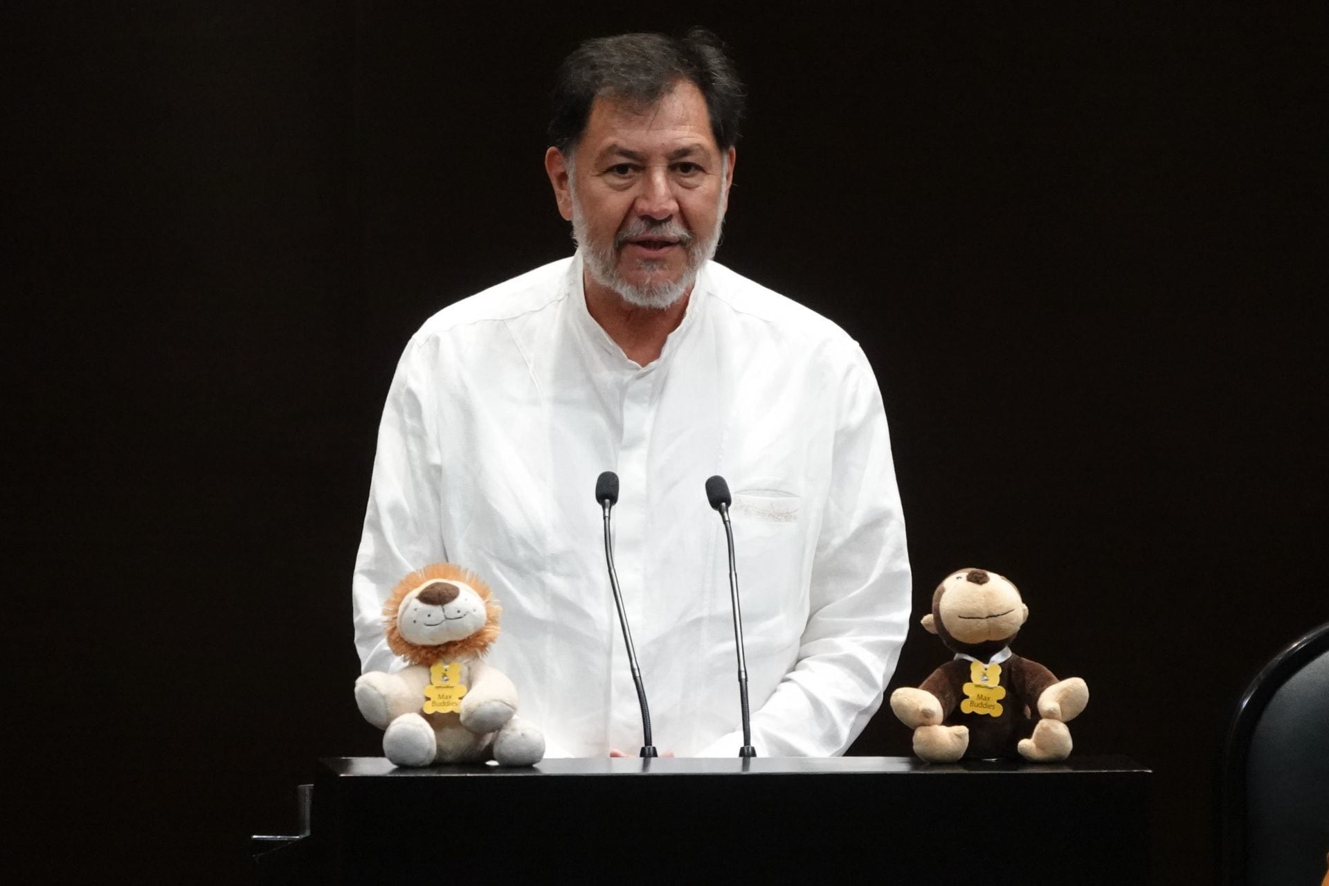 Gerardo Fernández Noroña defiende a la ministra Yasmín Esquivel
