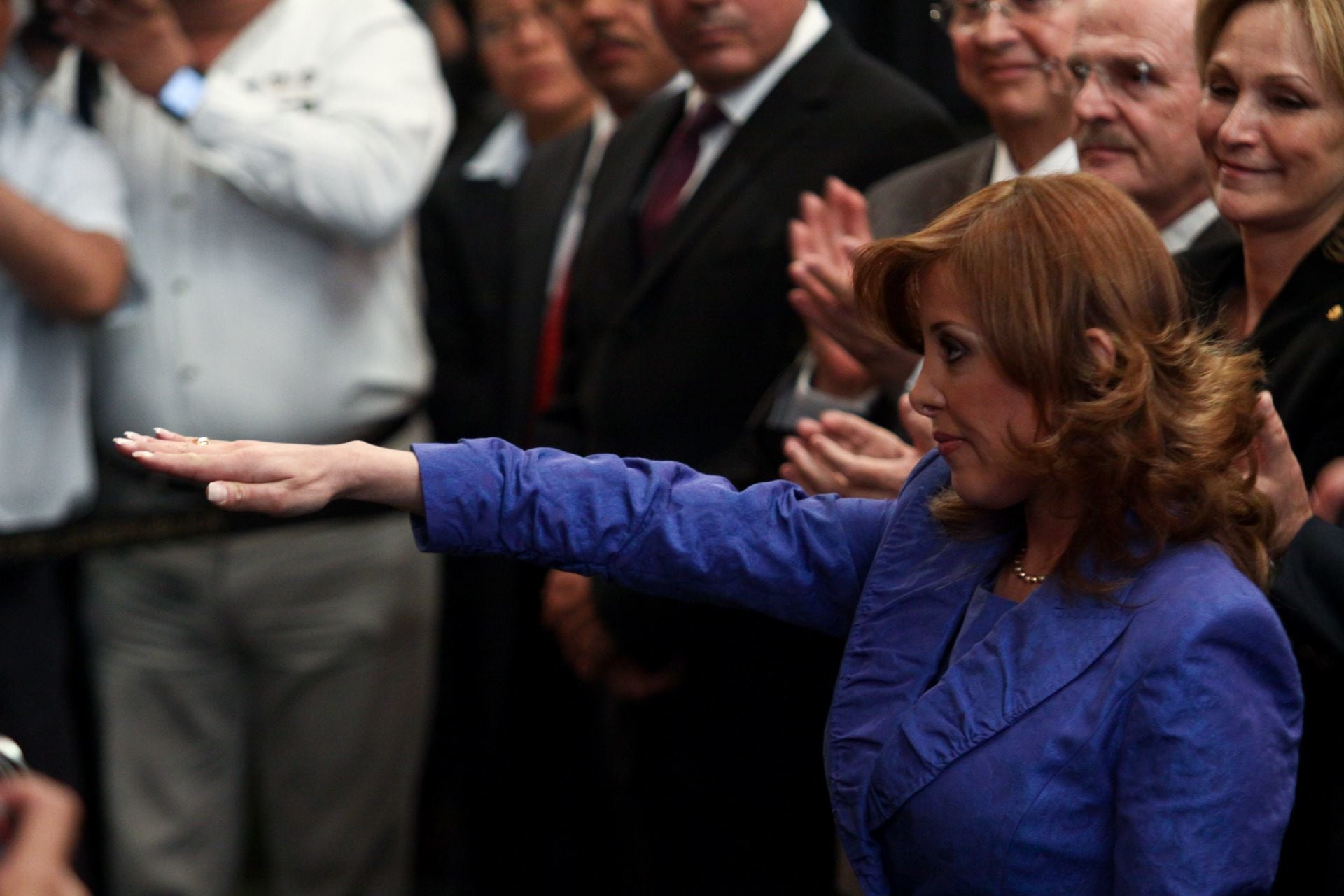 Marisela Morales Ibáñez rindiendo protesta como procuradora General de la República.