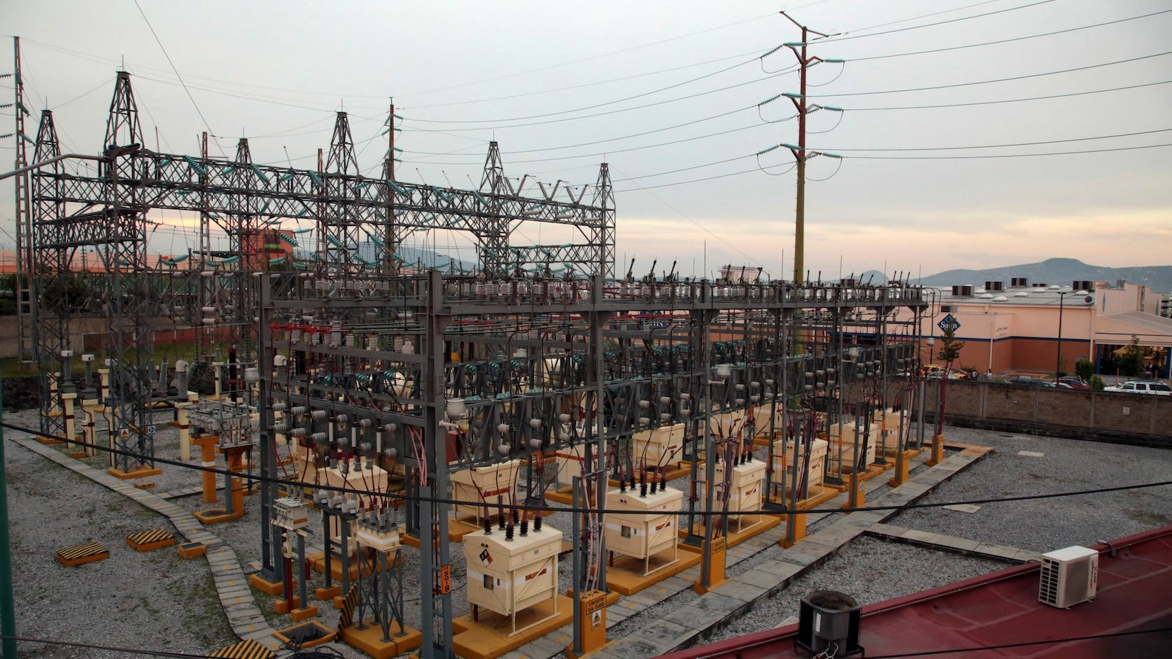 Industria Eléctrica del país necesita que se autorice nuevas plantas de energía limpia