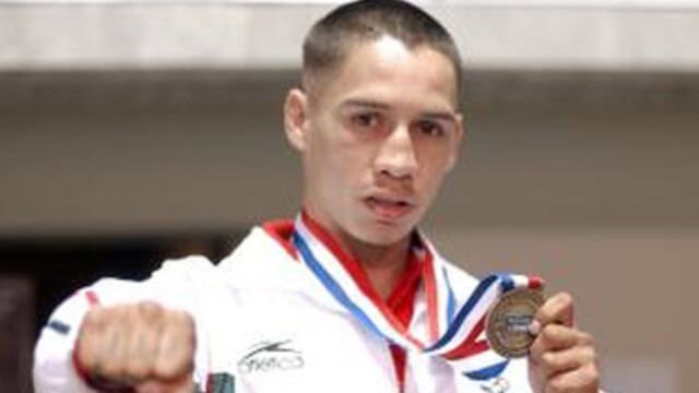 Raúl Castañeda tras ganar medalla.