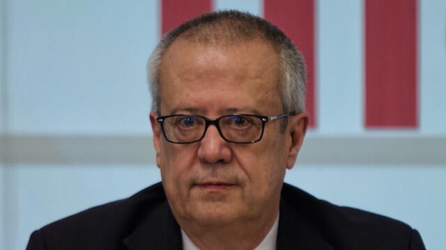 Carlos Urzúa