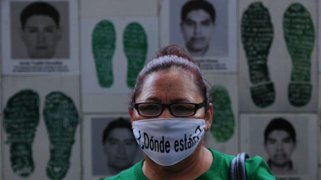 Protesta en la FGR de madres de desaparecidos