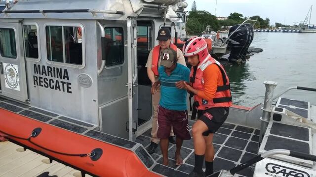 Rescatan a pescador que naufragó durante varios días, cerca de Progreso, Yucatán