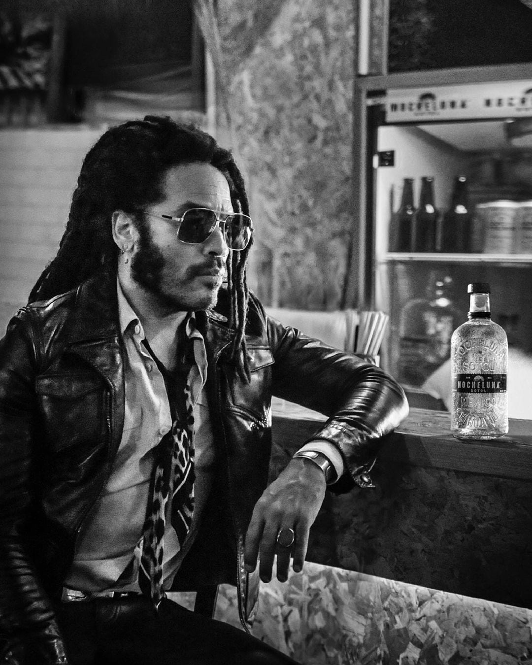 Lenny Kravitz con su sotol Nocheluna.
