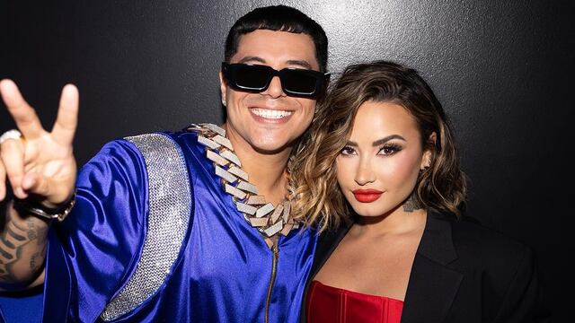 Grupo Firme y Demi Lovato