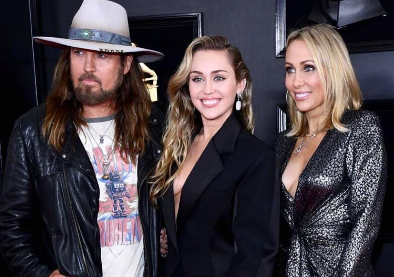 Miley Cyrus y sus padres