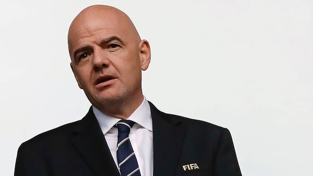 Infantino hizo una propuesta para la organización de un Mini Mundial