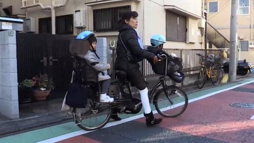 Claudia ganó ya el Tour de Francia. Ahora debe subirse a la bici de carga