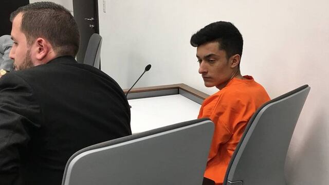 César Alejandro de León Delgado en audiencia.